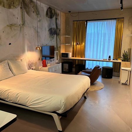 Moloko, Modern Designed Sleep & Shower Hotel In City Center, Digital Key By Sms 恩斯赫德 外观 照片