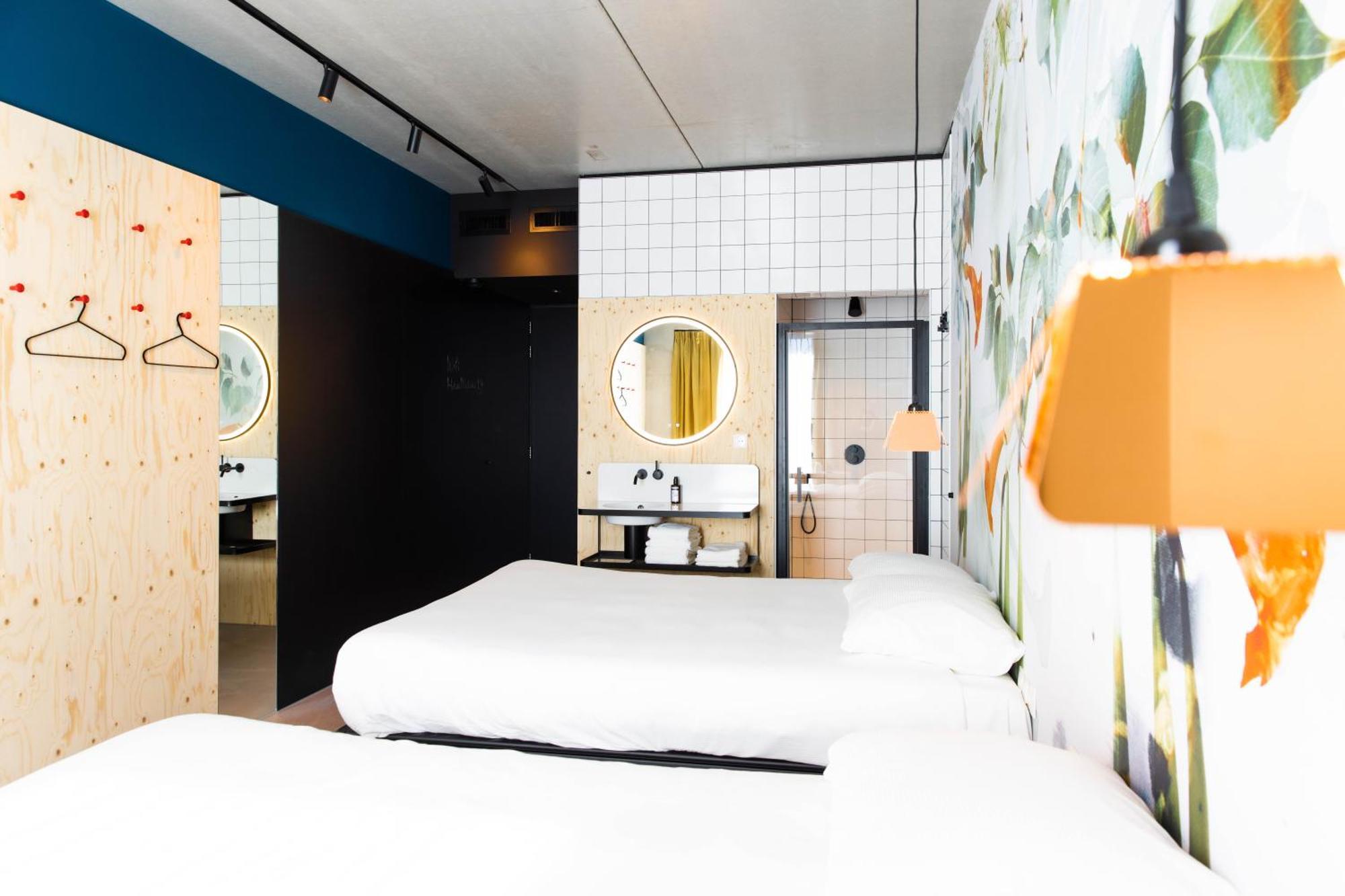 Moloko, Modern Designed Sleep & Shower Hotel In City Center, Digital Key By Sms 恩斯赫德 外观 照片