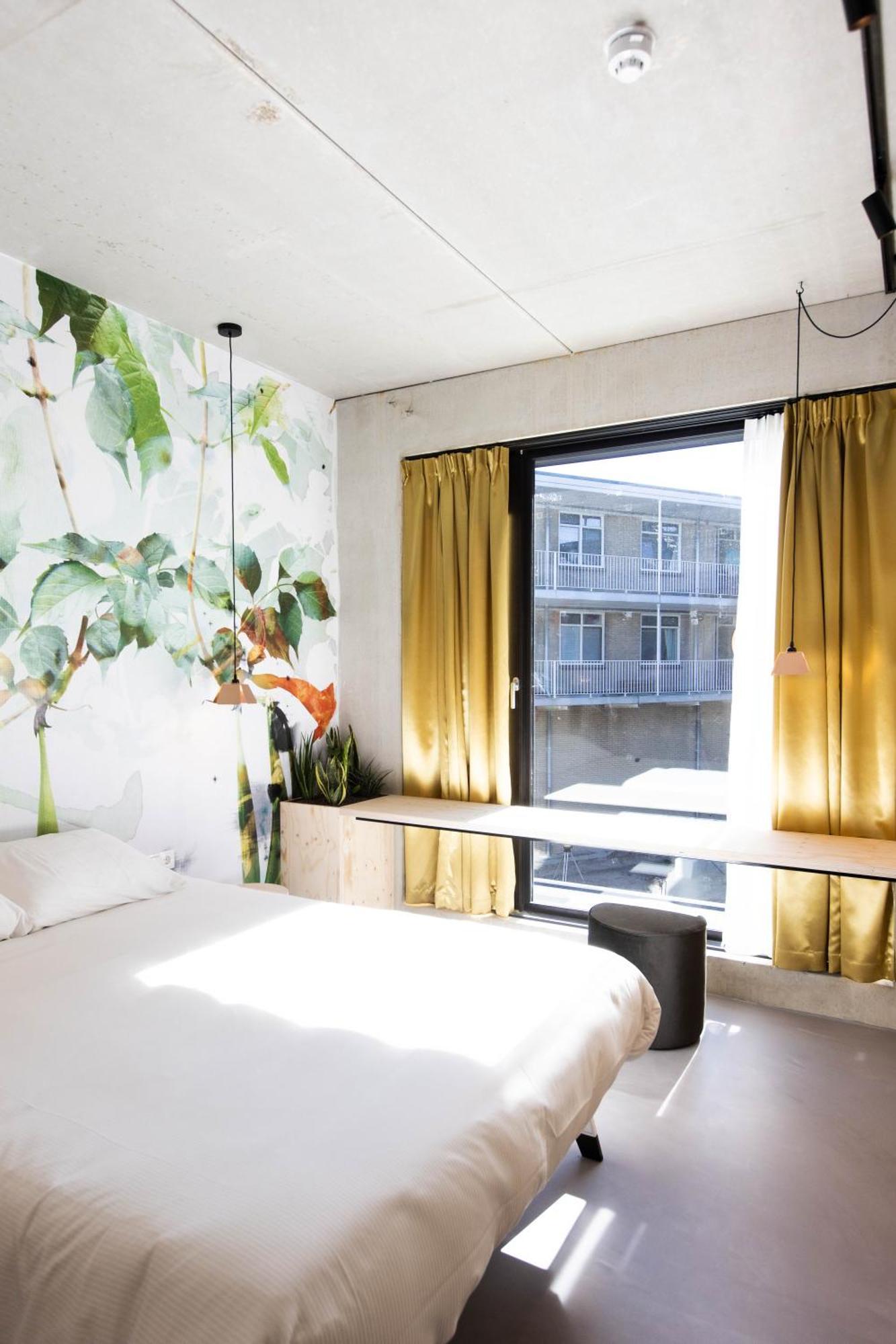 Moloko, Modern Designed Sleep & Shower Hotel In City Center, Digital Key By Sms 恩斯赫德 外观 照片